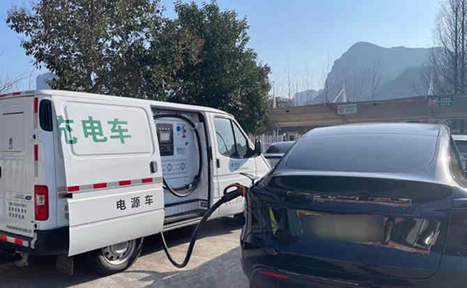 尉氏汽车搭电